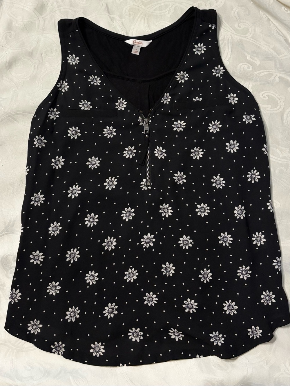 Candies black and white floral tank top size small